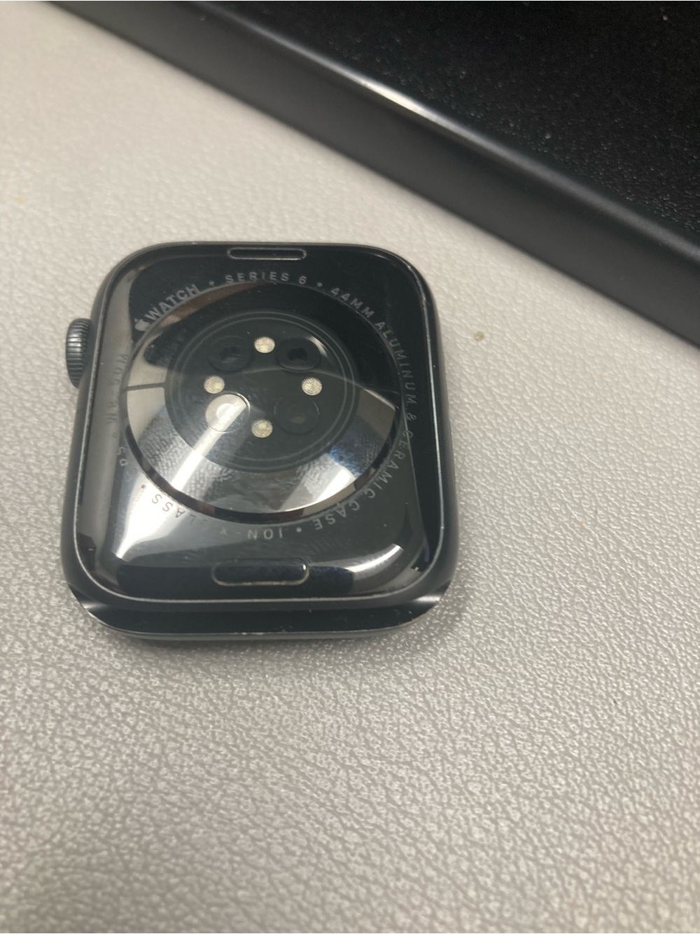 Apple Watch Series 6 space gray black aluminum ceramic 44mm gps Ion-X glass